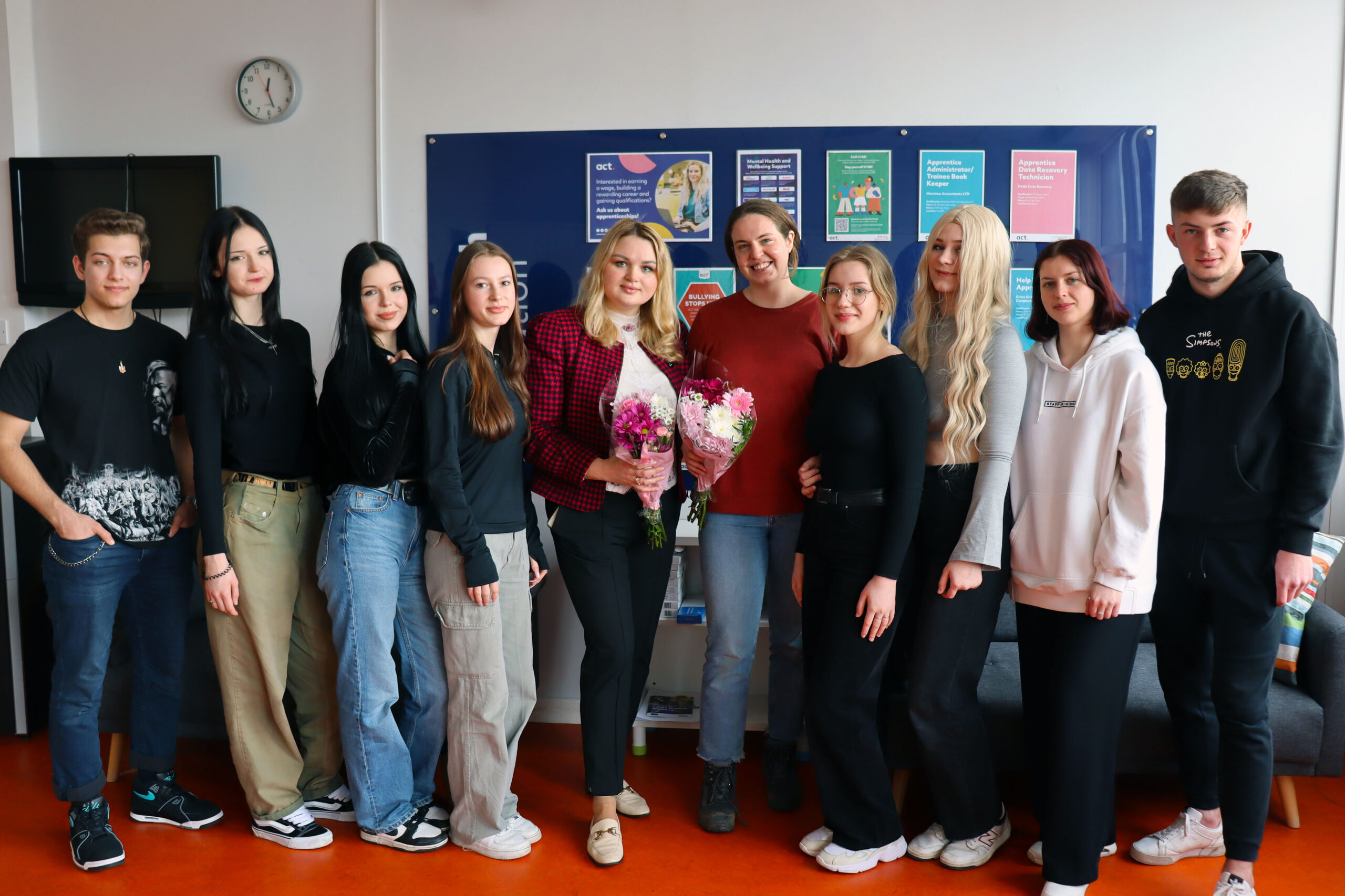 Ukrainian learners with their tutor Diana Oleksuik