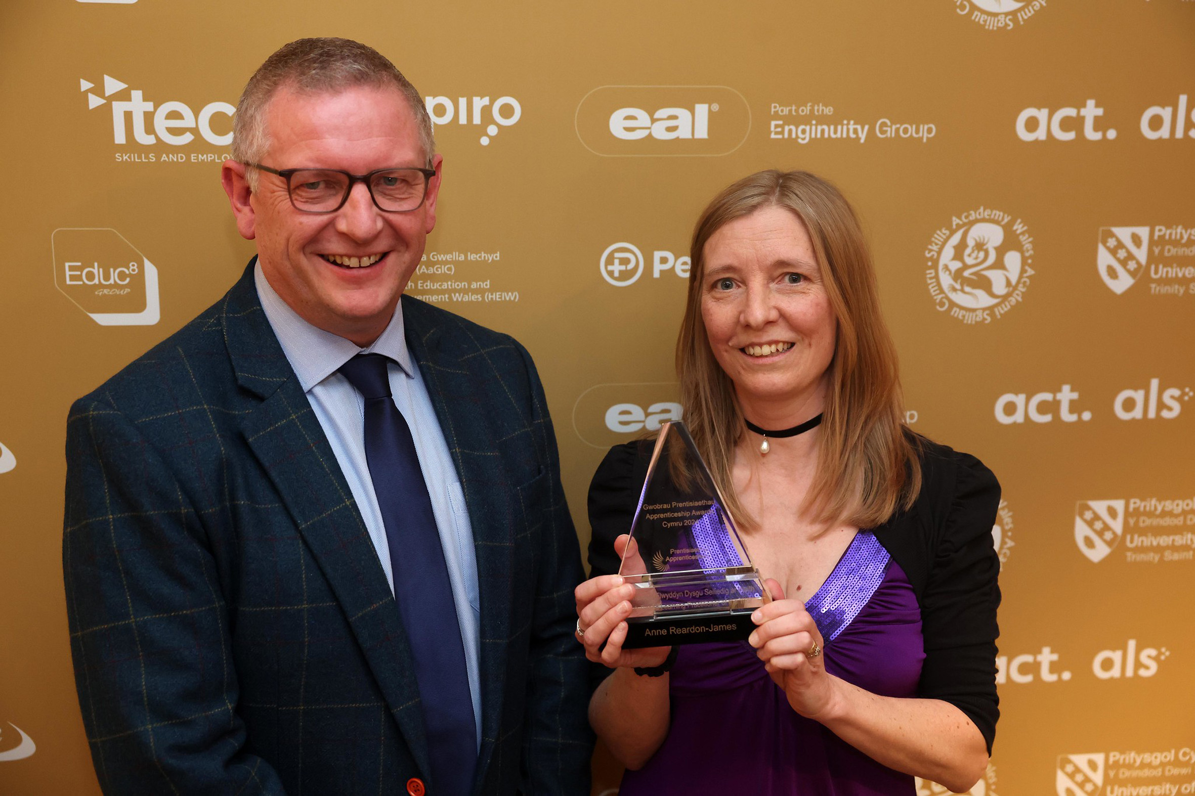 Anne Reardon-James receiving her awarded for work based learning practitioner of the year.
