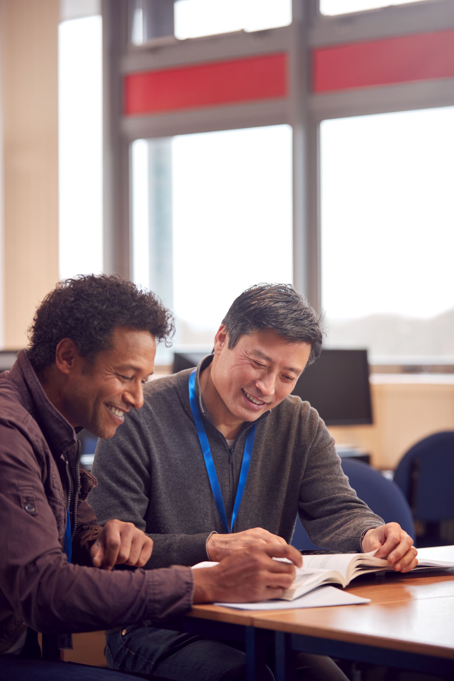 effective mentoring session between to teachers